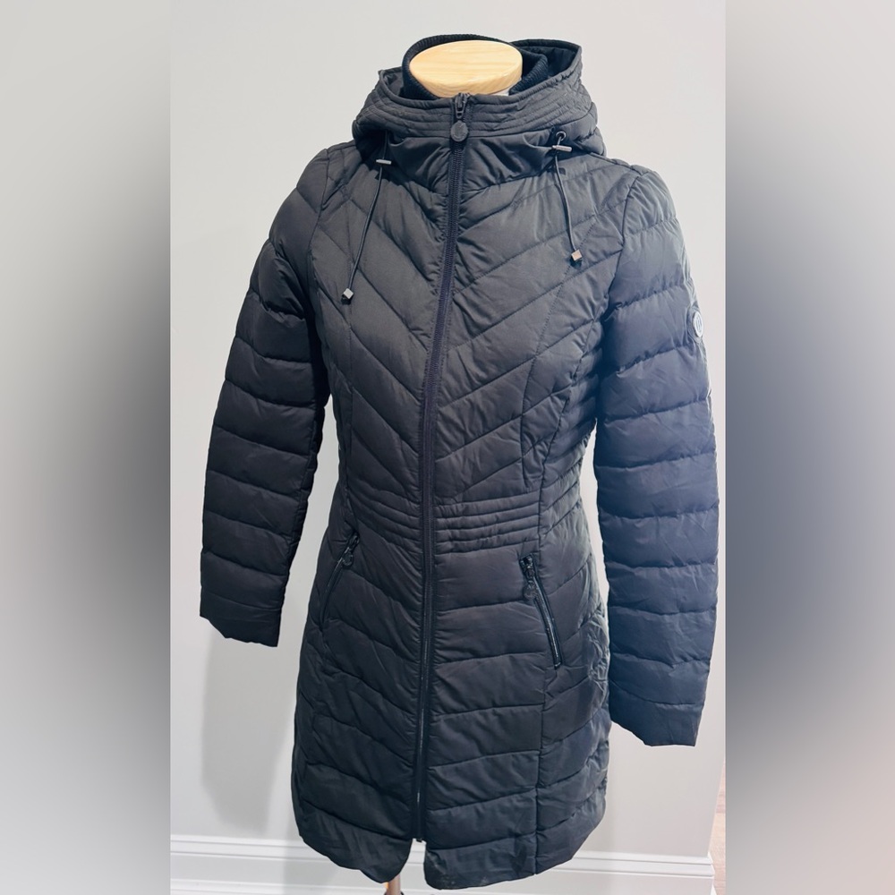 Bernardo Down and Primaloft Puffer Style Black Hooded Jacket